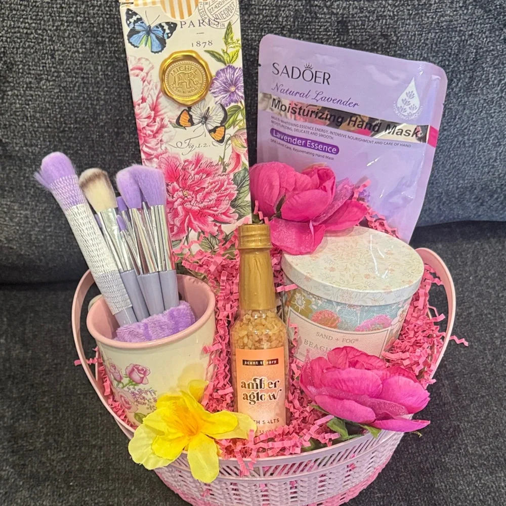 Sand + Fog Candle & Spa Gift Basket - Picture 5 of 5